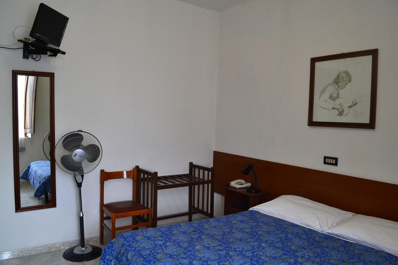 Albergo Imperiale Ливорно Экстерьер фото
